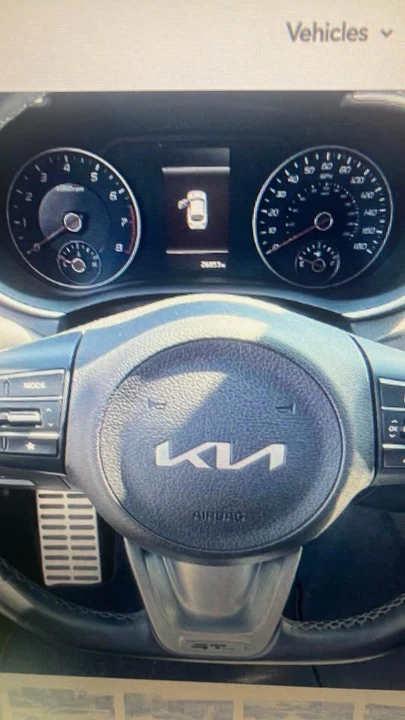 2023 Kia Stinger - Image 4 of 9