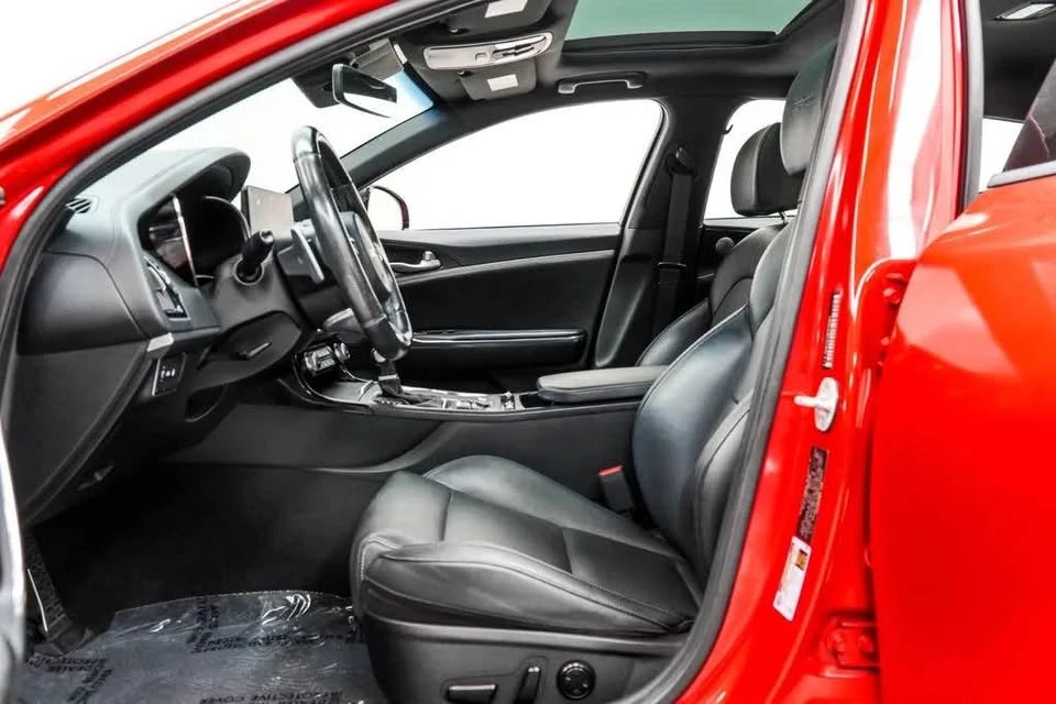 2023 Kia Stinger GT - Image 9 of 19