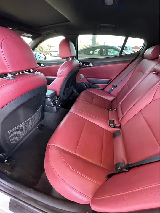2023 Kia Stinger - Image 3 of 4