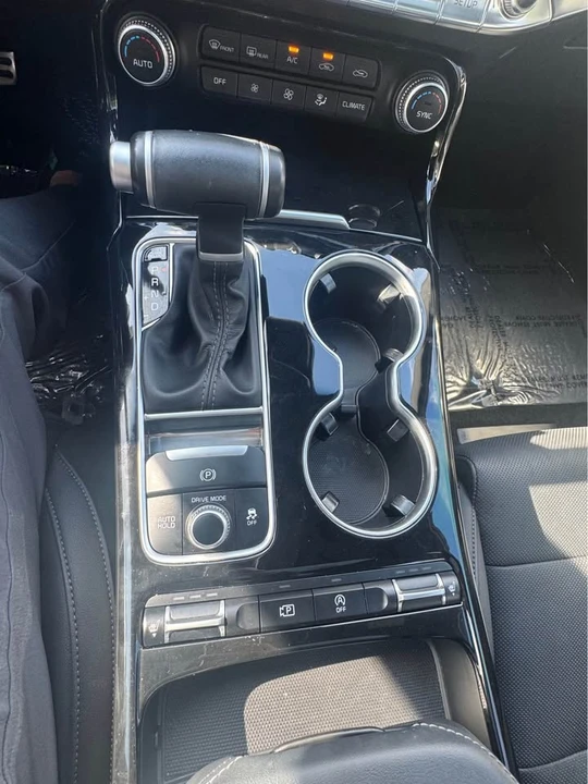 2023 Kia Stinger - Image 6 of 11