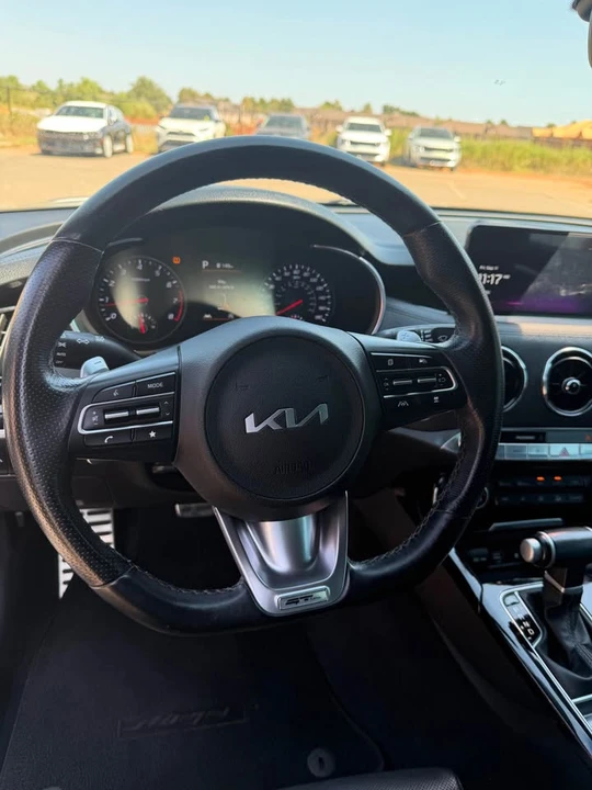 2023 Kia Stinger GT - Image 6 of 11