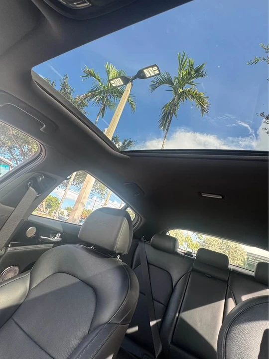 2023 Kia Stinger - Image 8 of 11
