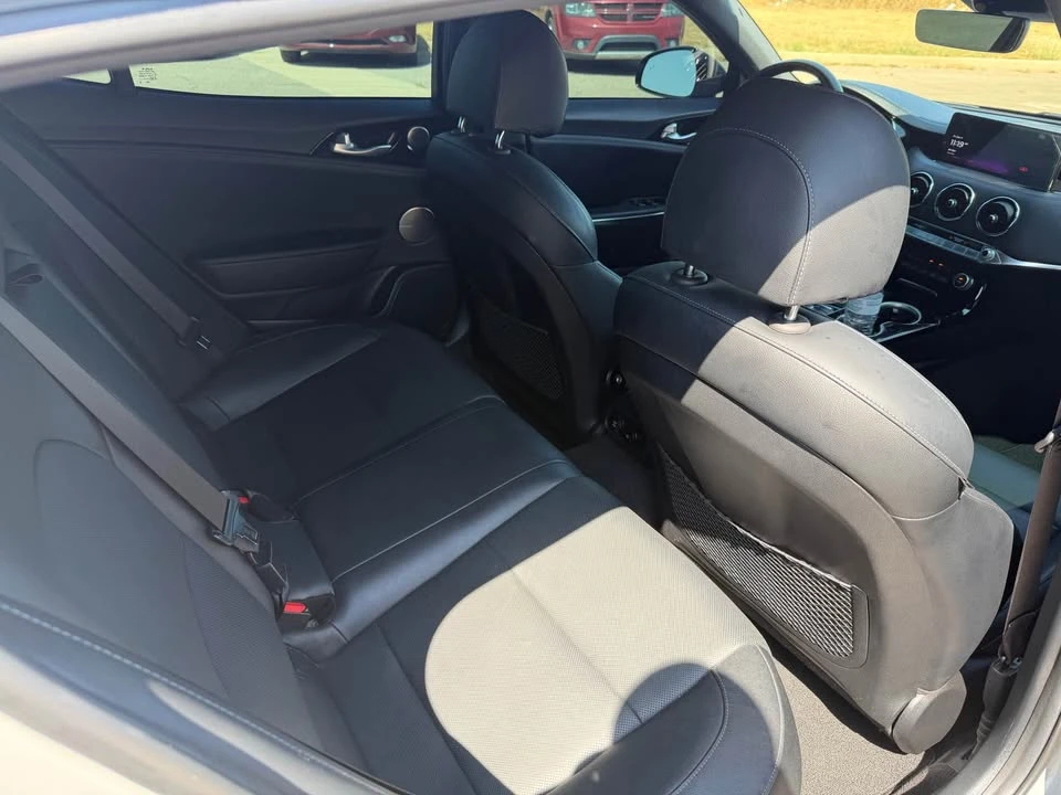 2023 Kia Stinger GT - Image 10 of 11
