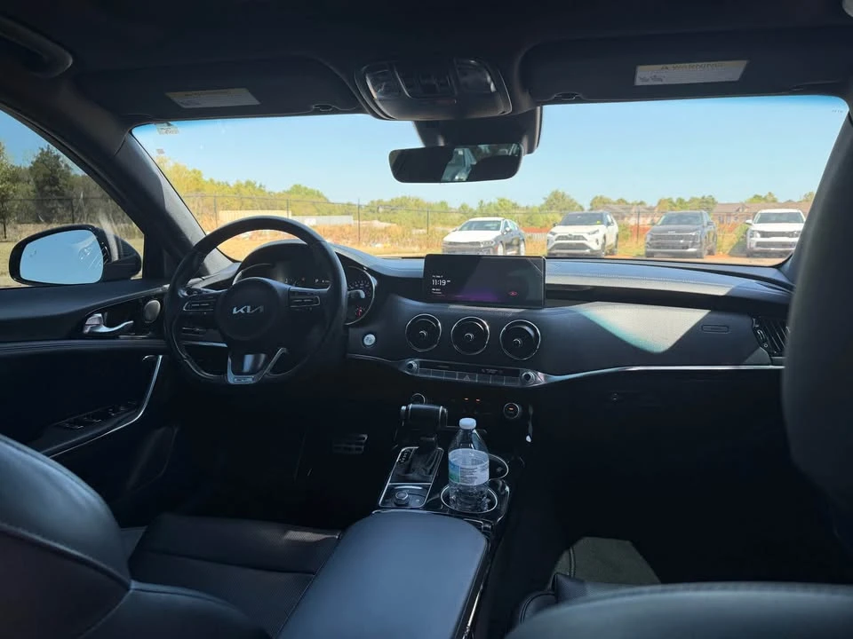 2023 Kia Stinger GT - Image 9 of 11