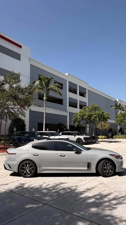 2023 Kia Stinger GT - Image 15 of 17