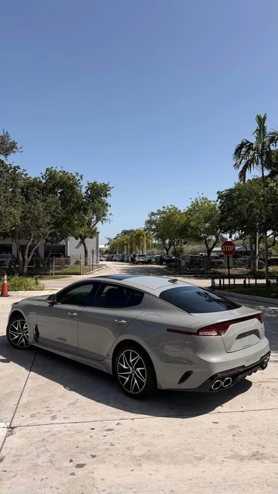 2023 Kia Stinger GT - Image 10 of 17