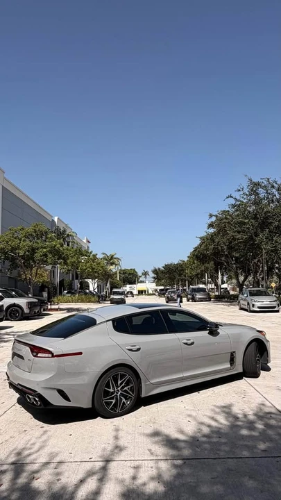 2023 Kia Stinger GT - Image 14 of 17