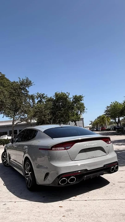 2023 Kia Stinger GT - Image 16 of 17