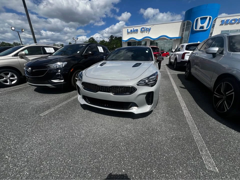 2023 Kia Stinger GT - Image 6 of 7