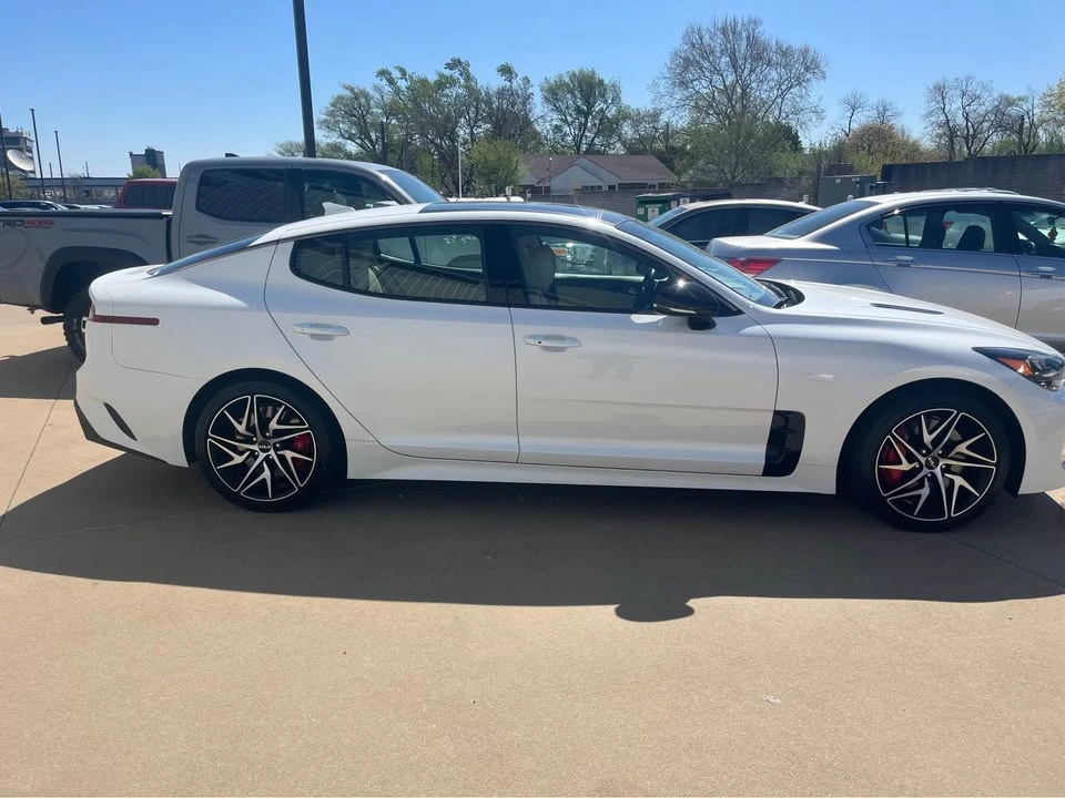 2023 Kia Stinger GT - Image 3 of 7