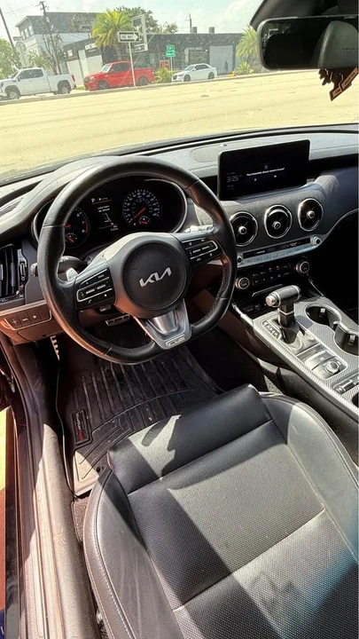 2023 Kia Stinger GT - Image 11 of 13