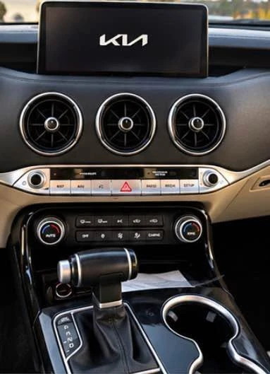 2023 Kia Stinger GT - Image 4 of 7
