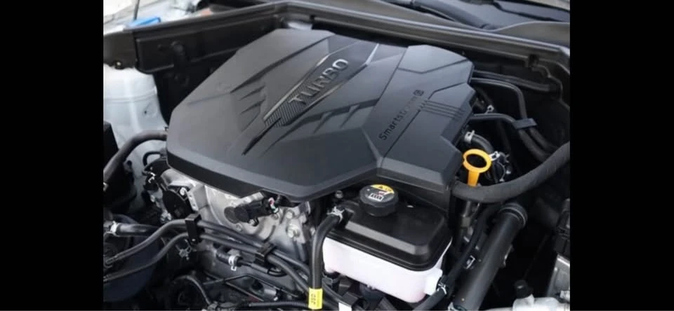 2023 Kia Stinger - Image 6 of 7