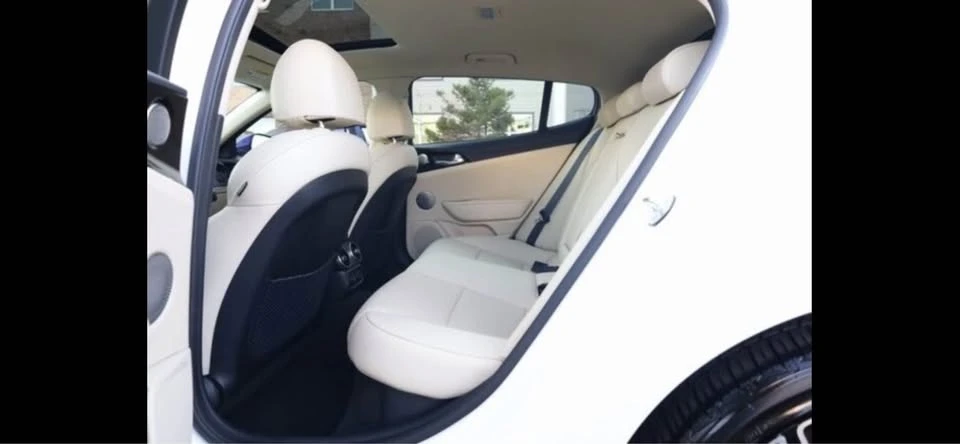 2023 Kia Stinger - Image 5 of 7