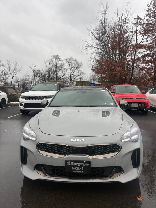 2023 Kia Stinger GT - Image 2 of 9