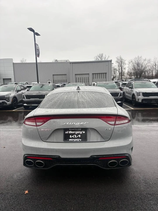 2023 Kia Stinger GT - Image 4 of 9