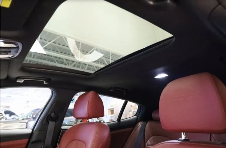 2023 Kia Stinger GT - Image 18 of 20