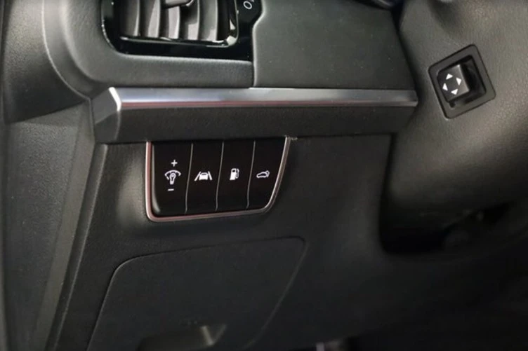 2023 Kia Stinger GT - Image 10 of 20