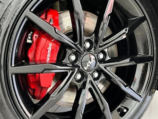 2023 Kia Stinger GT - Image 10 of 17