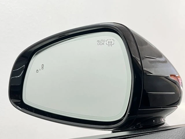 2023 Kia Stinger GT - Image 11 of 17