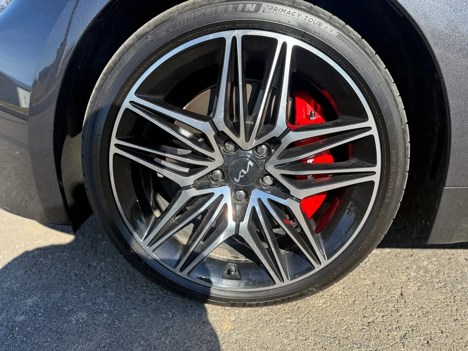 2023 Kia Stinger GT - Image 11 of 16