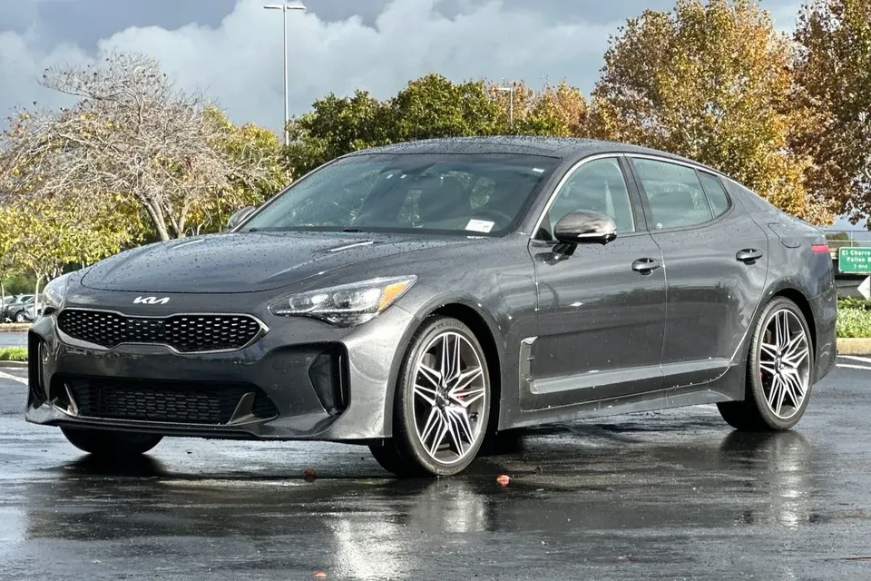2023 Kia Stinger GT - Image 3 of 13