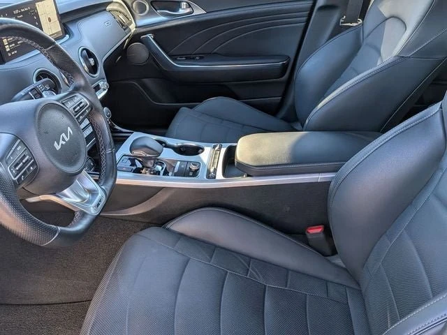 2023 Kia Stinger GT - Image 11 of 18