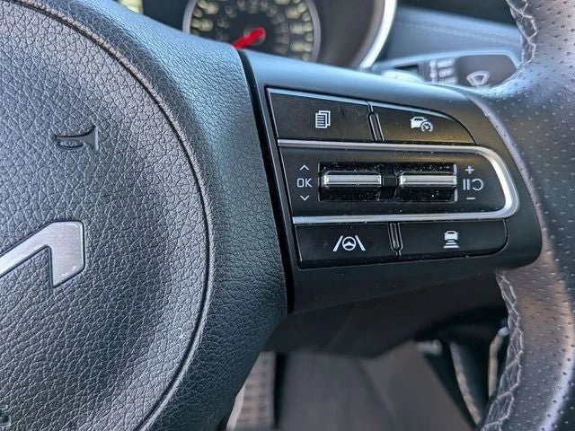 2023 Kia Stinger GT - Image 17 of 18