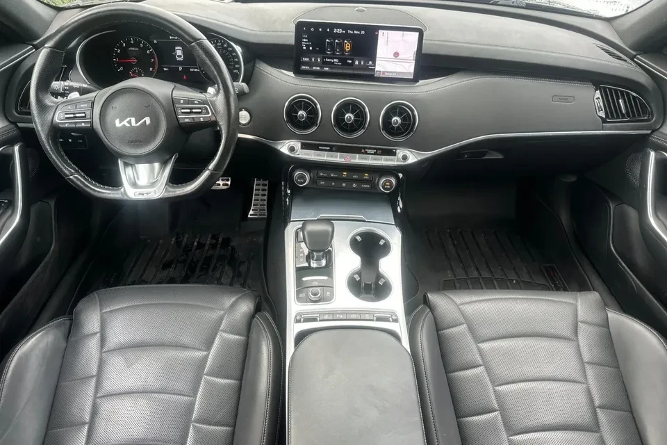 2023 Kia Stinger GT - Image 9 of 13