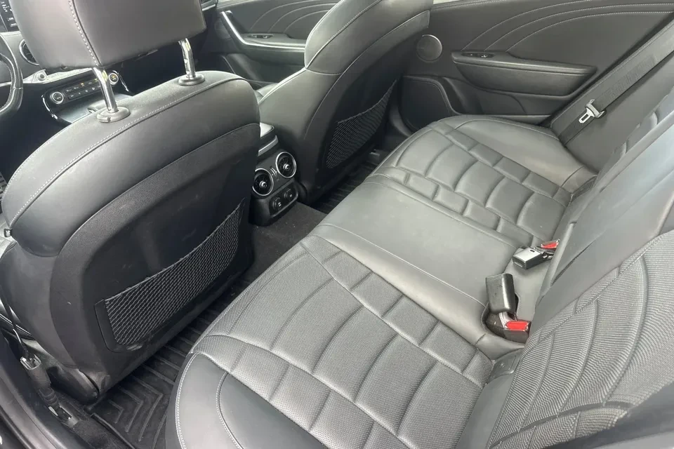 2023 Kia Stinger GT - Image 12 of 13