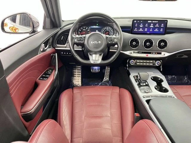 2023 Kia Stinger GT - Image 15 of 20