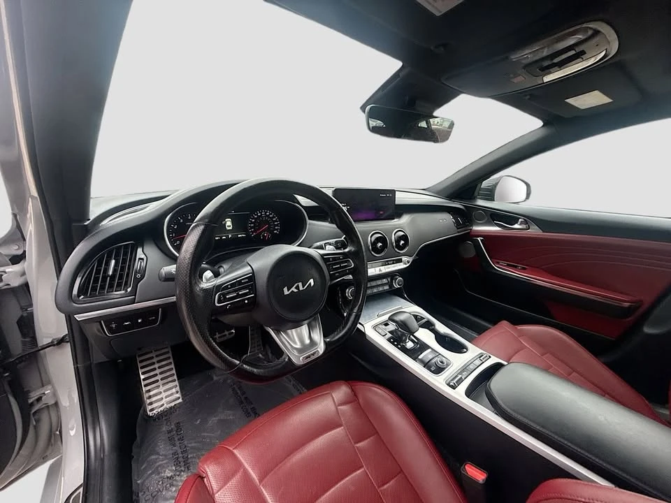 2023 Kia Stinger GT - Image 9 of 19