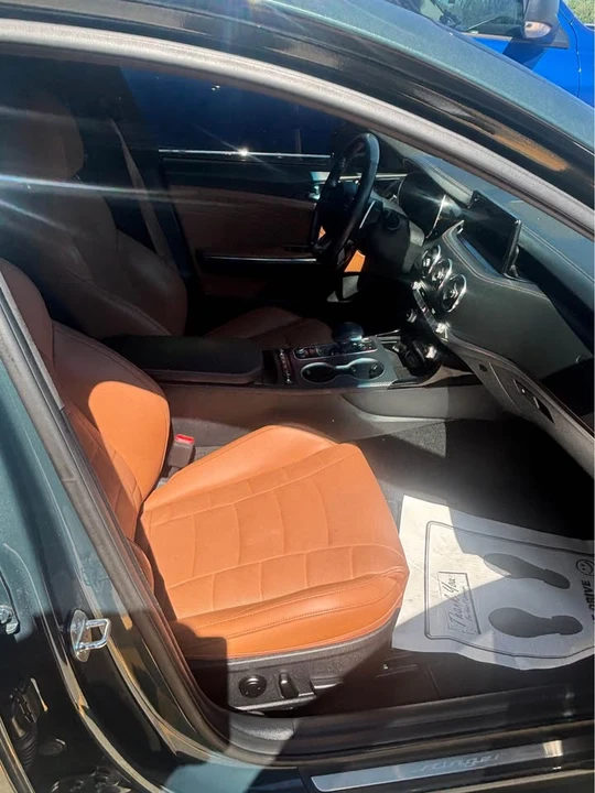 2023 Kia Stinger GT - Image 6 of 10