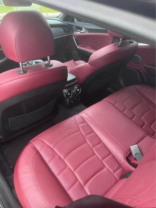 2023 Kia Stinger GT - Image 10 of 11