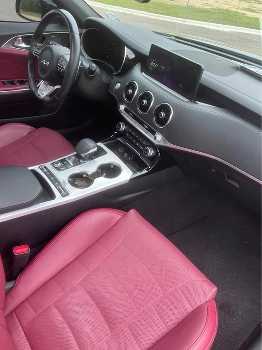 2023 Kia Stinger GT - Image 8 of 11