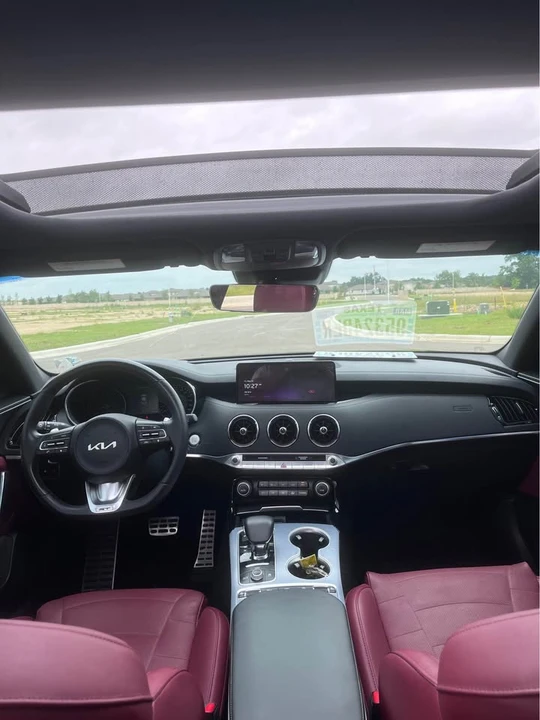 2023 Kia Stinger GT - Image 9 of 11