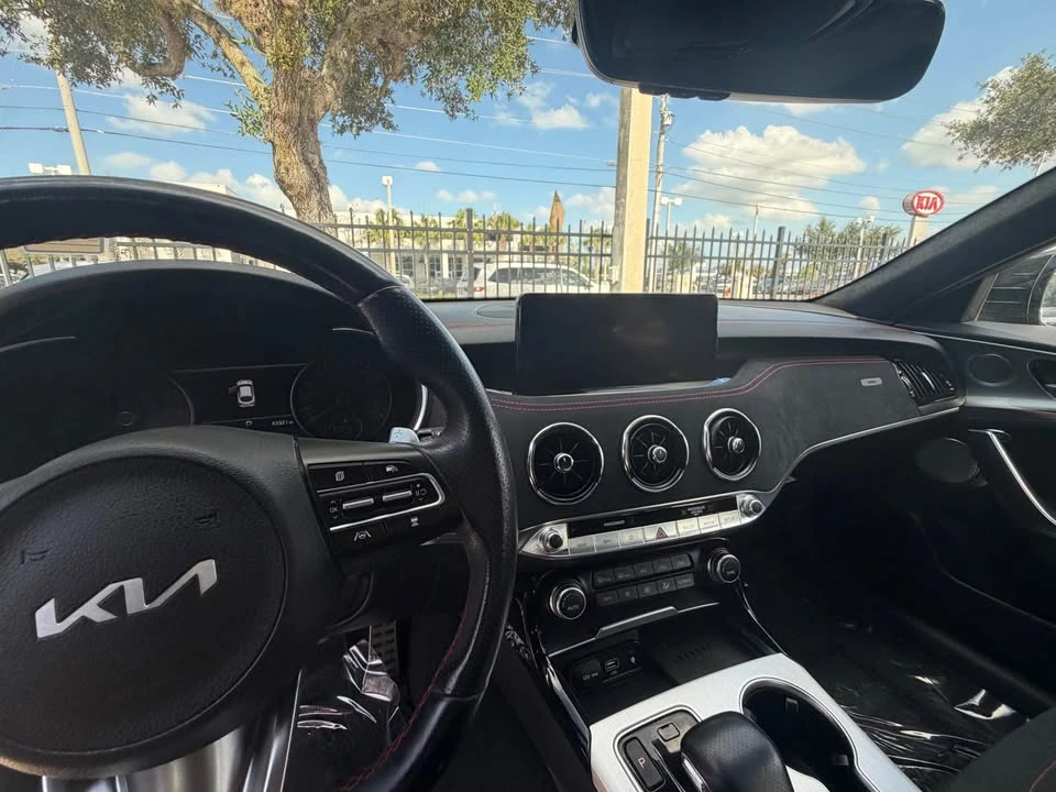 2023 Kia Stinger GT - Image 8 of 11