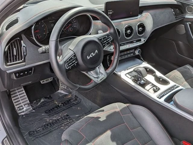 2023 Kia Stinger GT - Image 11 of 20