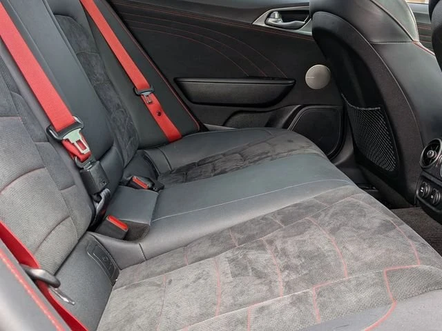 2023 Kia Stinger GT - Image 18 of 20