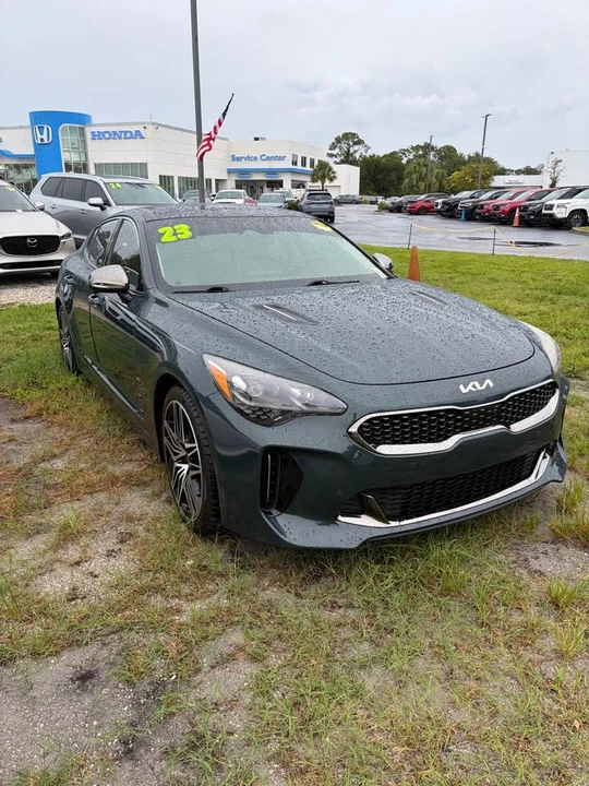 2023 Kia Stinger GT - Image 2 of 7