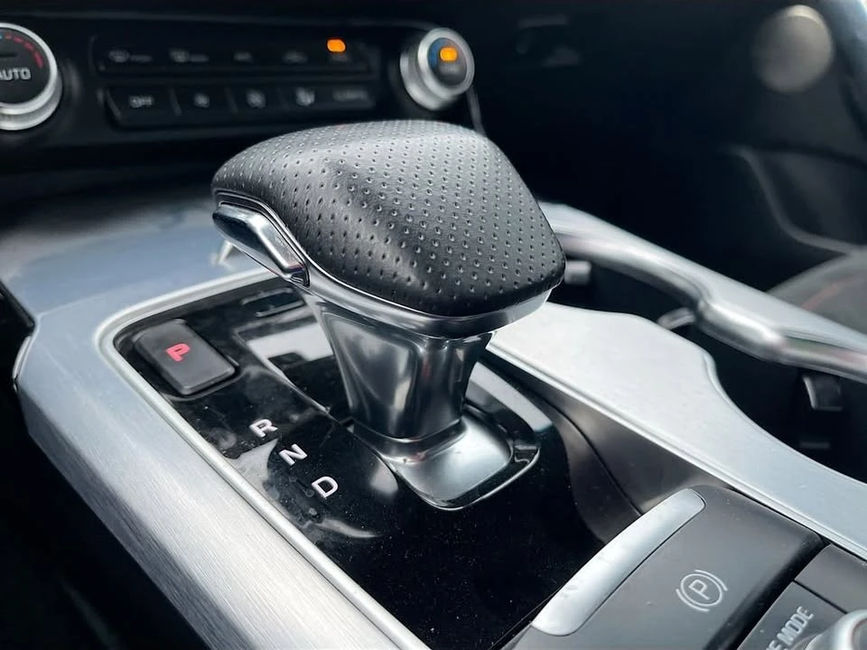 2023 Kia Stinger GT - Image 17 of 20
