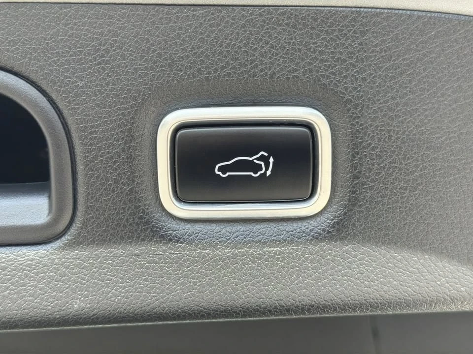 2023 Kia Stinger GT - Image 7 of 10