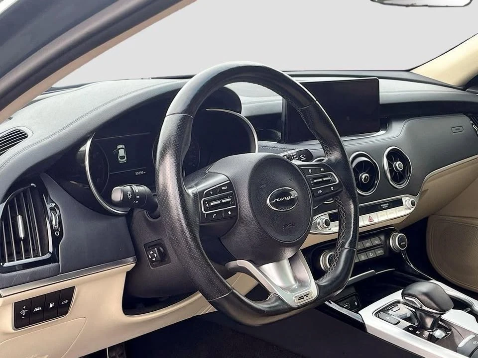 2023 Kia Stinger GT - Image 8 of 15