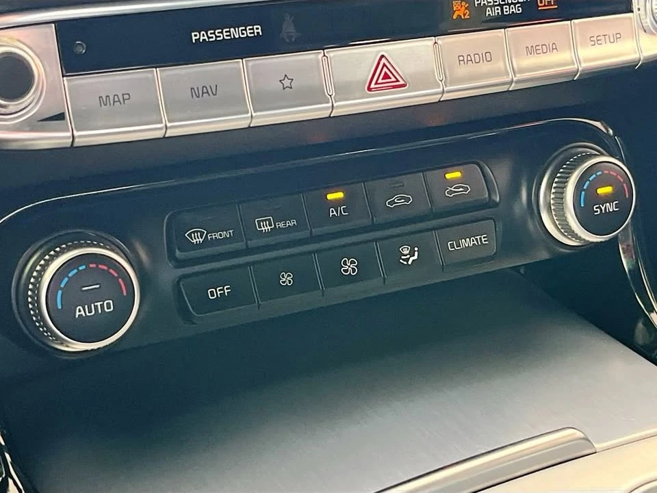2023 Kia Stinger GT - Image 16 of 20