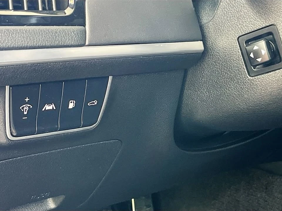 2023 Kia Stinger GT - Image 10 of 20