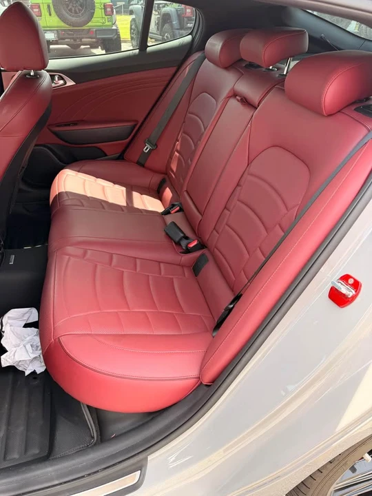 2023 Kia Stinger GT - Image 10 of 19