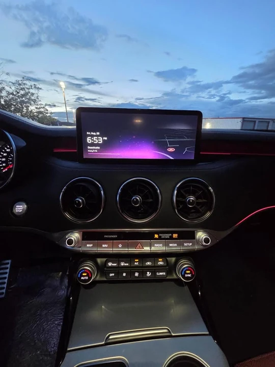 2023 Kia Stinger GT - Image 7 of 10