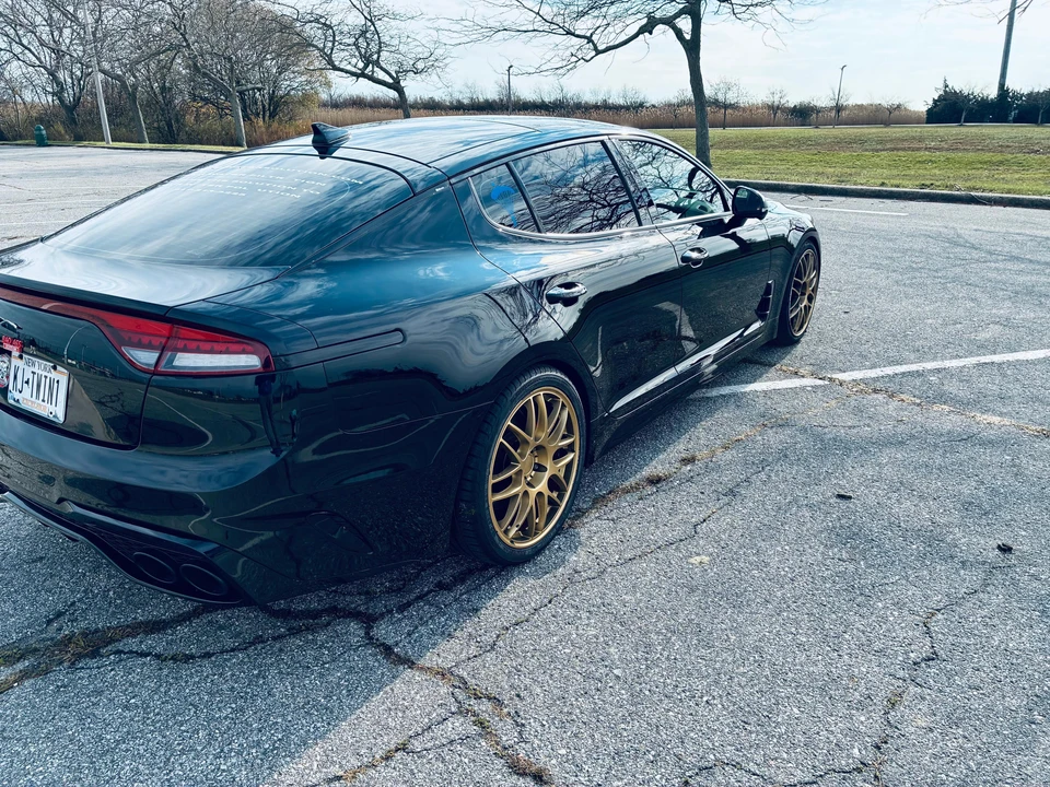 2023 Kia Stinger GT - Image 9 of 31