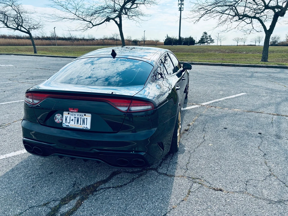 2023 Kia Stinger GT - Image 8 of 31