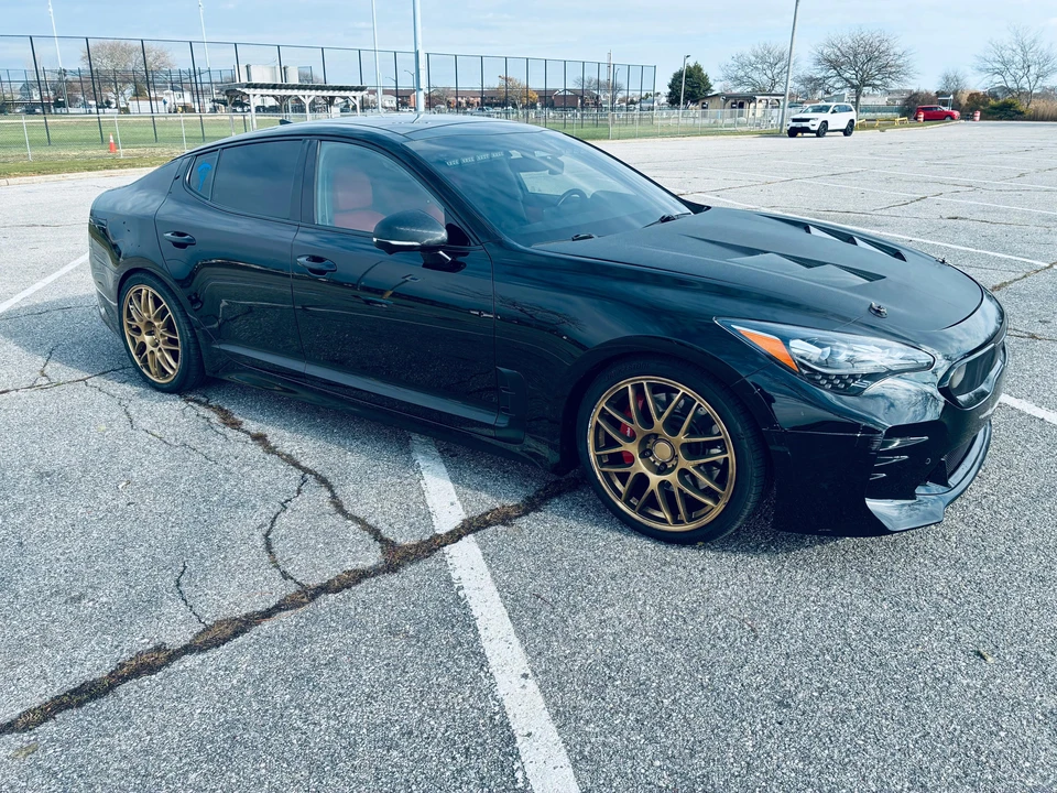 2023 Kia Stinger GT - Image 10 of 31